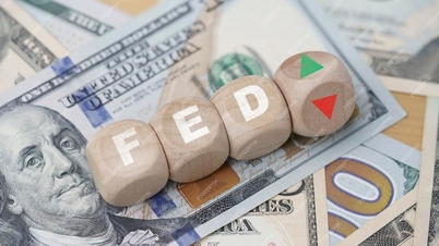World markets fluctuate unpredictably, investors are cautious