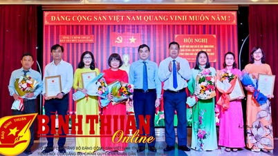 សារព័ត៌មានរួមចំណែកដល់ការងារកសាងបក្ស