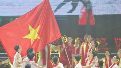 Duy Mạnh tái hiện khoảnh khắc cắm cờ giữa tuyết trắng Thường Châu, tiếp sức cho U.23 Việt Nam