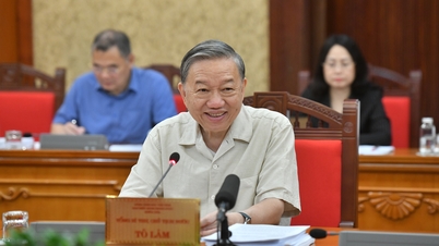 Tổng Bí thư, Chủ tịch nước Tô Lâm chủ trì họp Bộ Chính trị cho ý kiến về dự thảo Báo cáo chính trị trình Đại hội XIV của Đảng