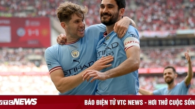 Gundogan lập cú đúp siêu phẩm hạ Man Utd, Man City vô địch FA Cup