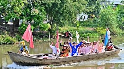 ម្តាយក្មេកជនជាតិបារាំង អង្គុយលើទូកទៅទទួលកូនក្រមុំ បោសសម្អាតផ្ទះ ដើម្បីជួយក្មេកវៀតណាម ក្រោយរៀបការ