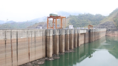 Nguồn cung điện rất khó khăn, EVN đề nghị xây phương án giảm cung cấp điện