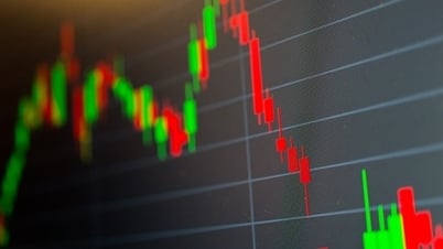 Tìm cơ hội trong chứng khoán thời khó