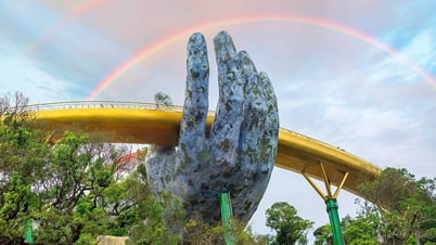 Check in Golden Bridge Da Nang on top of Ba Na Hills tourist area