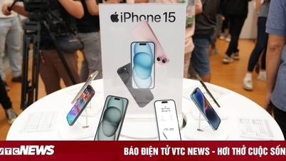 Giá iPhone 15 giảm nhẹ sau một tháng mở bán