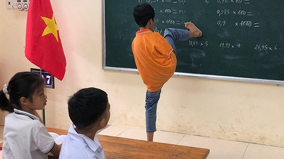 ផ្លូវ​ទៅ​សាលា​របស់​សិស្ស​ដាច់​ដៃ​ពីរ
