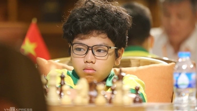 ឃួង ឌុយ - អ្នកលេងអុកអាយុ 12 ឆ្នាំដែលមានកម្រិត Grandmaster