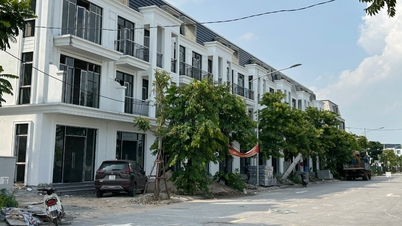 តម្លៃ​ផ្ទះ និង​វីឡា​កើន​ឡើង បើ​ទោះ​ជា​មាន​ការ​ថយ​ចុះ​ប្រតិបត្តិការ​ក៏​ដោយ អ្នក​ជំនាញ​និយាយ​រឿង​គួរ​ឲ្យ​ភ្ញាក់​ផ្អើល