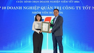 FPT received double listed company voting award