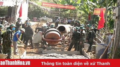 កងពលតូចព័ត៌មានលេខ៨០ យោធភូមិភាគទី៤ បំពេញការងារចលនាមហាជននៅឃុំ Xuan Loc។