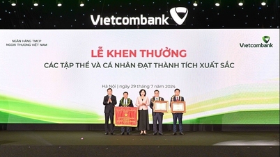 Vietcombank, 당 비서, 이사회 의장 및 고위 인사에 대한 결정 발표