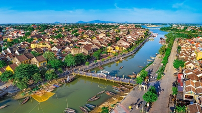 សកម្មភាពអបអរសាទរ ២៥ឆ្នាំទីក្រុងបុរាណ Hoi An ក្លាយជាបេតិកភណ្ឌវប្បធម៌ពិភពលោក