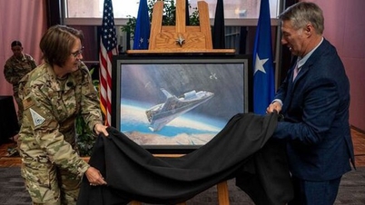 America reveals 'future arena' in space through a picture?