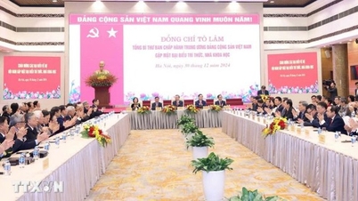 អត្ថបទទាំងស្រុងនៃសុន្ទរកថារបស់អគ្គលេខាធិកា To Lam នៅឯកិច្ចប្រជុំជាមួយបញ្ញវន្ត និងអ្នកវិទ្យាសាស្ត្រ