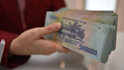 Mỗi ngày có hơn 9.000 tỉ đồng gửi tiết kiệm ở ngân hàng