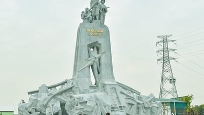Bewundern Sie das Denkmal „Donner der Route 5“ in Hai Duong