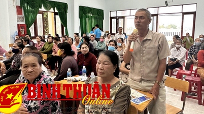 Tuy Phong tích cực vận động người dân tham gia BHXH tự nguyện, BHYT hộ gia đình