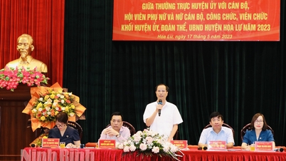 Thường trực Huyện ủy Hoa Lư đối thoại với cán bộ hội viên phụ nữ