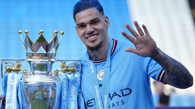 Ederson បានឈ្នះពានរង្វាន់ជាច្រើនដោយសារជំនឿឆ្វេង
