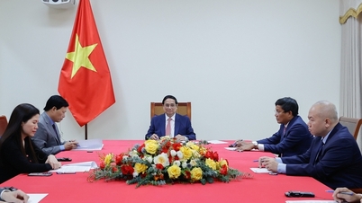នាយករដ្ឋមន្ត្រី Pham Minh Chinh បានសន្ទនាតាមទូរស័ព្ទជាមួយនាយករដ្ឋមន្ត្រីថៃថ្មី។