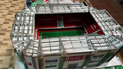 Sắm cả tòa chung cư, sân vận động Old Trafford cho người cõi âm dịp Rằm tháng 7