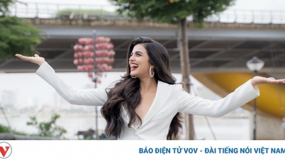 Hoa hậu Hoàn vũ Ấn Độ Rhea Singha quảng bá điểm đến Đà Nẵng