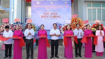 Opening of the photo exhibition "Truong Sa"