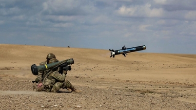US attacks targets in Syria, Iran considers deploying troops