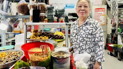 តាំង​ពី​តូប​តាម​ចិញ្ចើម​ផ្លូវ​របស់​ម្ដាយ​ទៅ​មុខ​ផ្ទះ​ថ្លៃ​ក្នុង​ទីក្រុង​ហូជីមិញ