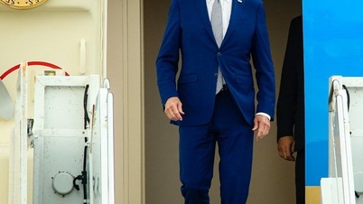 ប្រធានាធិបតីអាមេរិក Joe Biden ចាប់ផ្តើមដំណើរទស្សនកិច្ចជាផ្លូវការនៅវៀតណាម