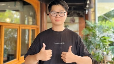 ハノイ工科大学では初めて、絶対的な卒業生代表が 2 名誕生しました。
