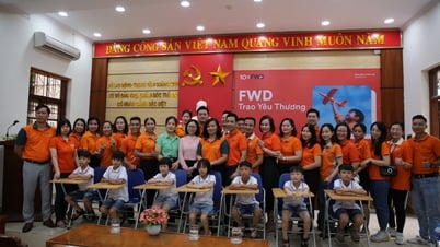 FWD Vietnam Insurance ផ្តល់អំណោយដល់កុមារក្នុងកាលៈទេសៈពិសេស