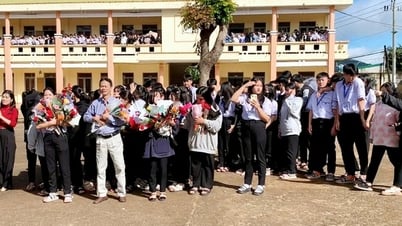 ធ្លាប់​រើស​ទឹក​ស្ពៃ​មក​ហូប​ជា​អាហារ