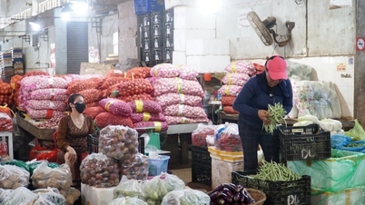 តម្លៃបន្លែ និងផ្លែឈើនៅទីផ្សារប្រពៃណីនៅតែមានកម្រិតខ្ពស់