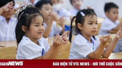 Strangely, the school inserted a joint subject into regular school hours, making it difficult for parents to refuse.