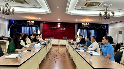 Academy of Journalism and Communication ចែករំលែកព័ត៌មានស្តីពីជំនាញបណ្តុះបណ្តាលជាមួយក្រសួងអប់រំ និងកីឡាឡាវ