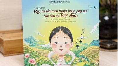 เครื่องแต่งกายสีสันสดใสของสตรีชาวเวียดนาม