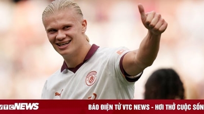 Thắng ngược West Ham, Man City vững ngôi đầu bảng Ngoại Hạng Anh