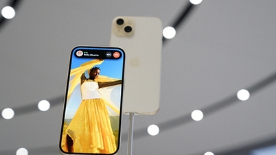Apple ឆ្ពោះទៅរក iPhone ពេញអេក្រង់