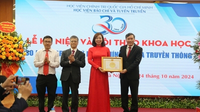 ទិនានុប្បវត្តិនៃទ្រឹស្តីនយោបាយ និងការប្រាស្រ័យទាក់ទង បន្តការច្នៃប្រឌិតយ៉ាងខ្លាំង ដោយអនុវត្តបច្ចេកវិទ្យាឌីជីថល