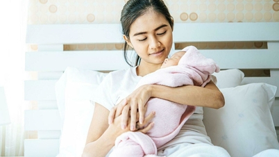 Does pumping a lot of milk after giving birth cause osteoporosis?