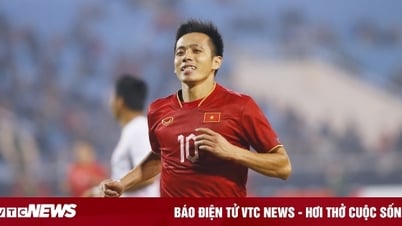 Tuyển Việt Nam vắng Quang Hải, HLV Troussier cần Văn Quyết