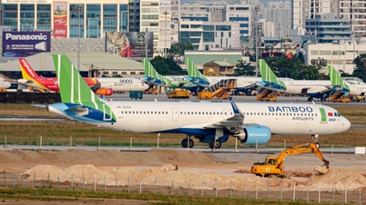 Domestic airfare ceiling price may rise to 4 million VND
