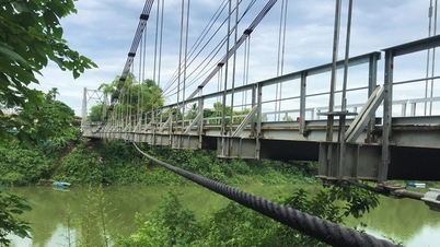 สะพานแขวนซ่งซางในเมืองเหงะอานมีอายุเกือบ 40 ปี และทรุดโทรม ทำให้ผู้คนเกิดความกังวล