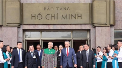 Chủ tịch nước Tô Lâm cùng Tổng thống Timor-Leste thăm Bảo tàng Hồ Chí Minh