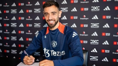 Bruno Fernandes បន្តកុងត្រាជាមួយ Man Utd