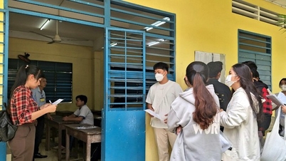 Thí sinh ở An Giang nhập viện khi đang làm bài