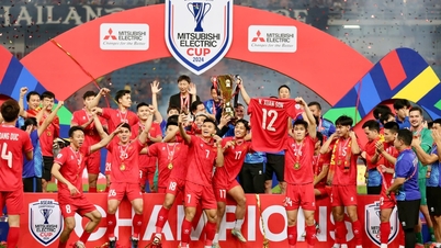 ពិតណាស់បាល់ទាត់!