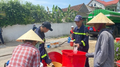 ចល័ត​រថយន្ត​ជំនាញ​ដឹក​ជញ្ជូន​ទឹក​ក្នុង​ស្រុក​បម្រើ​ប្រជាពលរដ្ឋ